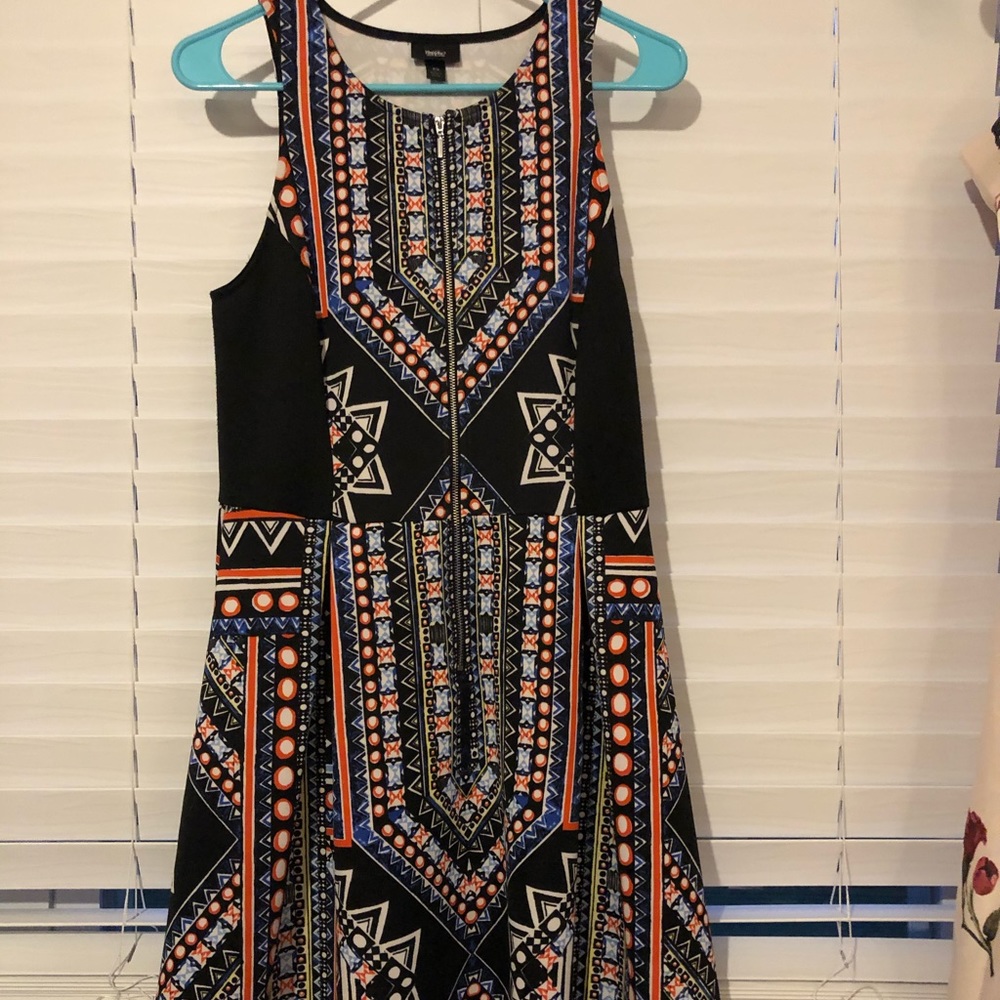 Medium women’s dress with zipper front